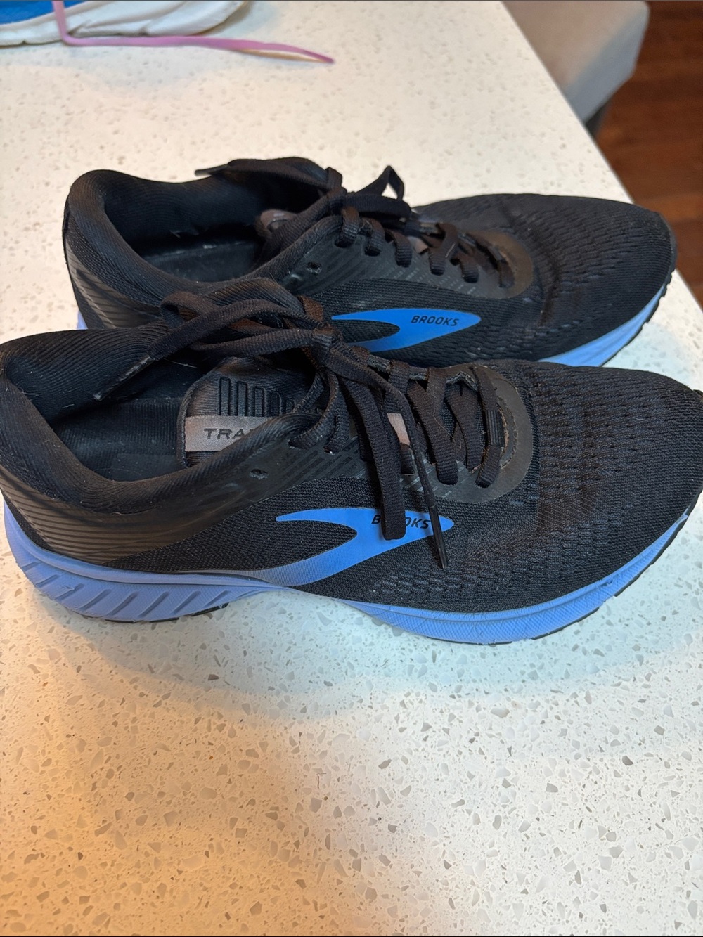 Brooks Black and Blue Woman’s Transmit 2  size 7